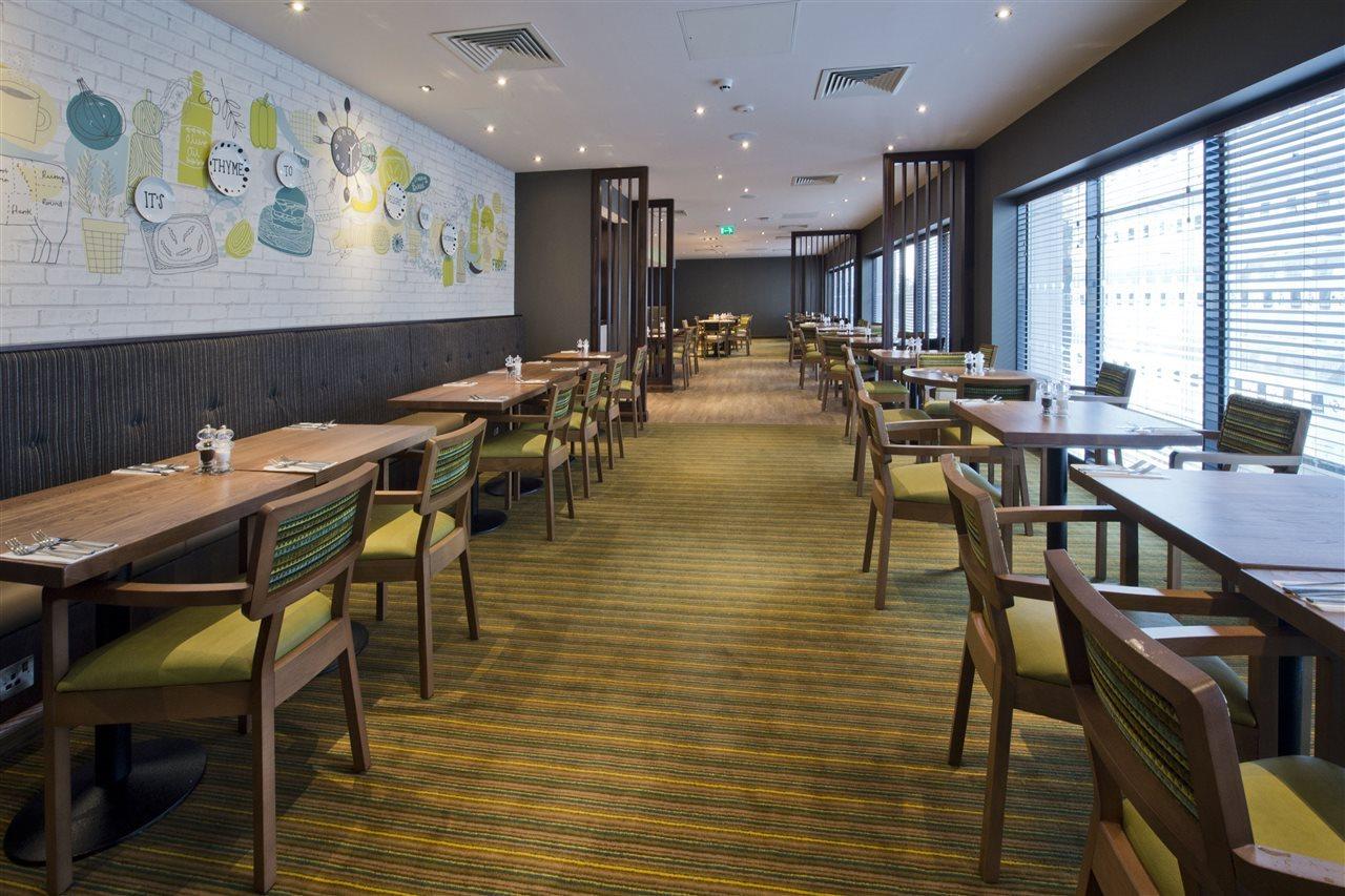 Premier Inn London Chiswick Bagian luar foto
