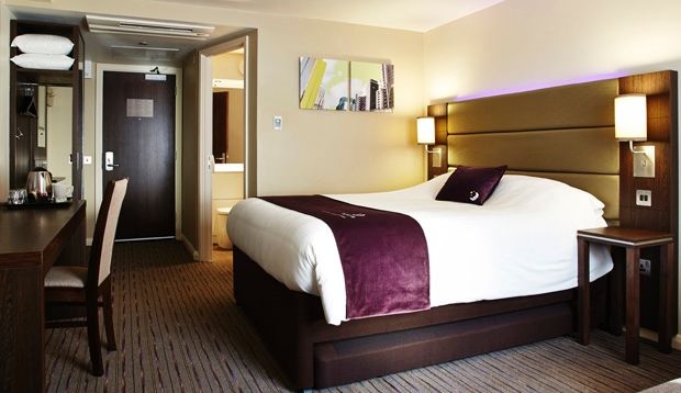 Premier Inn London Chiswick Bagian luar foto